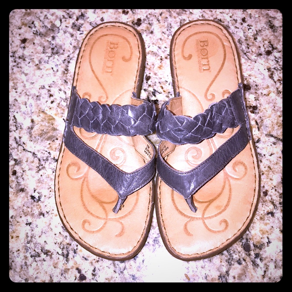 Born sandals